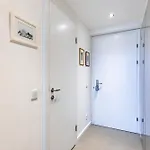 Adm Promenade Loft Maisonette - Parking Garage
