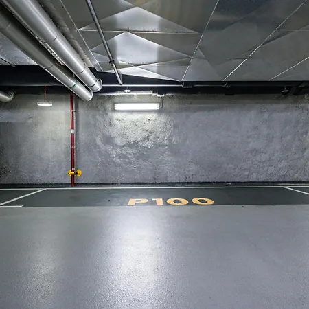 Adm Promenade Loft Maisonette - Parking Garage דירה ברטיסלאבה