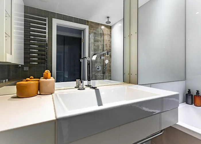 Adm Promenade Loft Maisonette - Parking Garage Apartment Bratislava