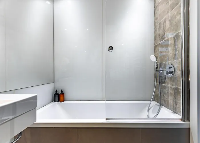 Adm Promenade Loft Maisonette - Parking Garage * ブラチスラヴァ