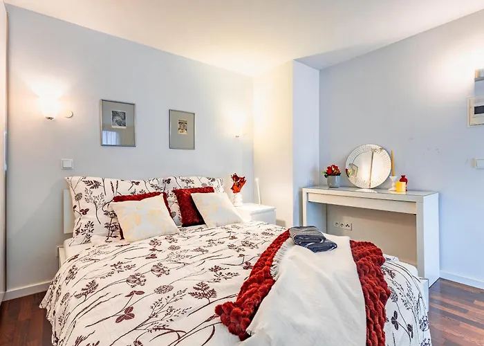 Adm Promenade Loft Maisonette - Parking Garage アパート