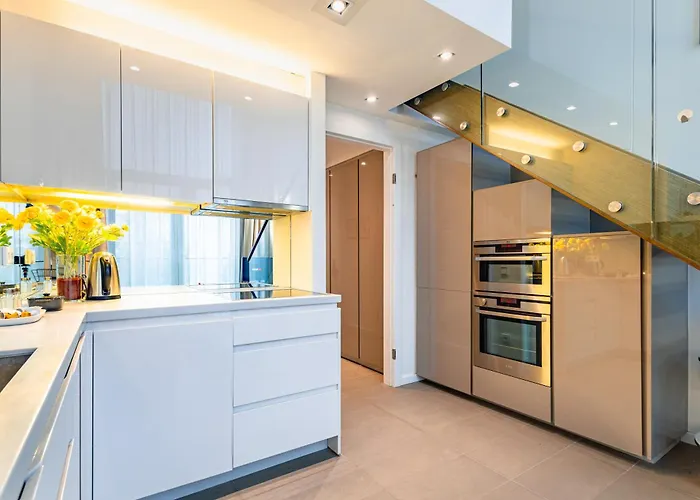 Adm Promenade Loft Maisonette - Parking Garage ブラチスラヴァ